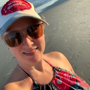 Meet your Posher, Sharon